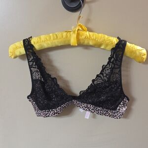 PINK Victoria's Secret Black Lace and Leopard Print Bra